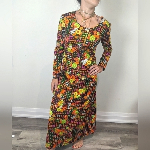 Vintage Dresses & Skirts - Vibrant 🌈💗🌸 boho 70s maxi dress!! Stunning!